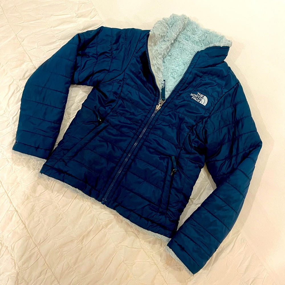 EUC Nort have jacket dark blue, reversible for 5-7 yrs old